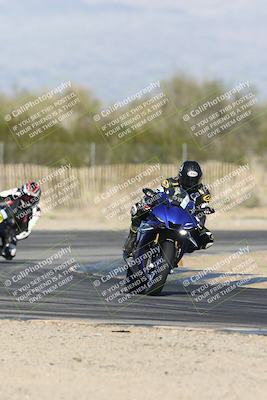 media/Jan-15-2026-Racers Edge (Thu) [[dfebeb70ab]]/2-A Group/Session 5 Turn 2/